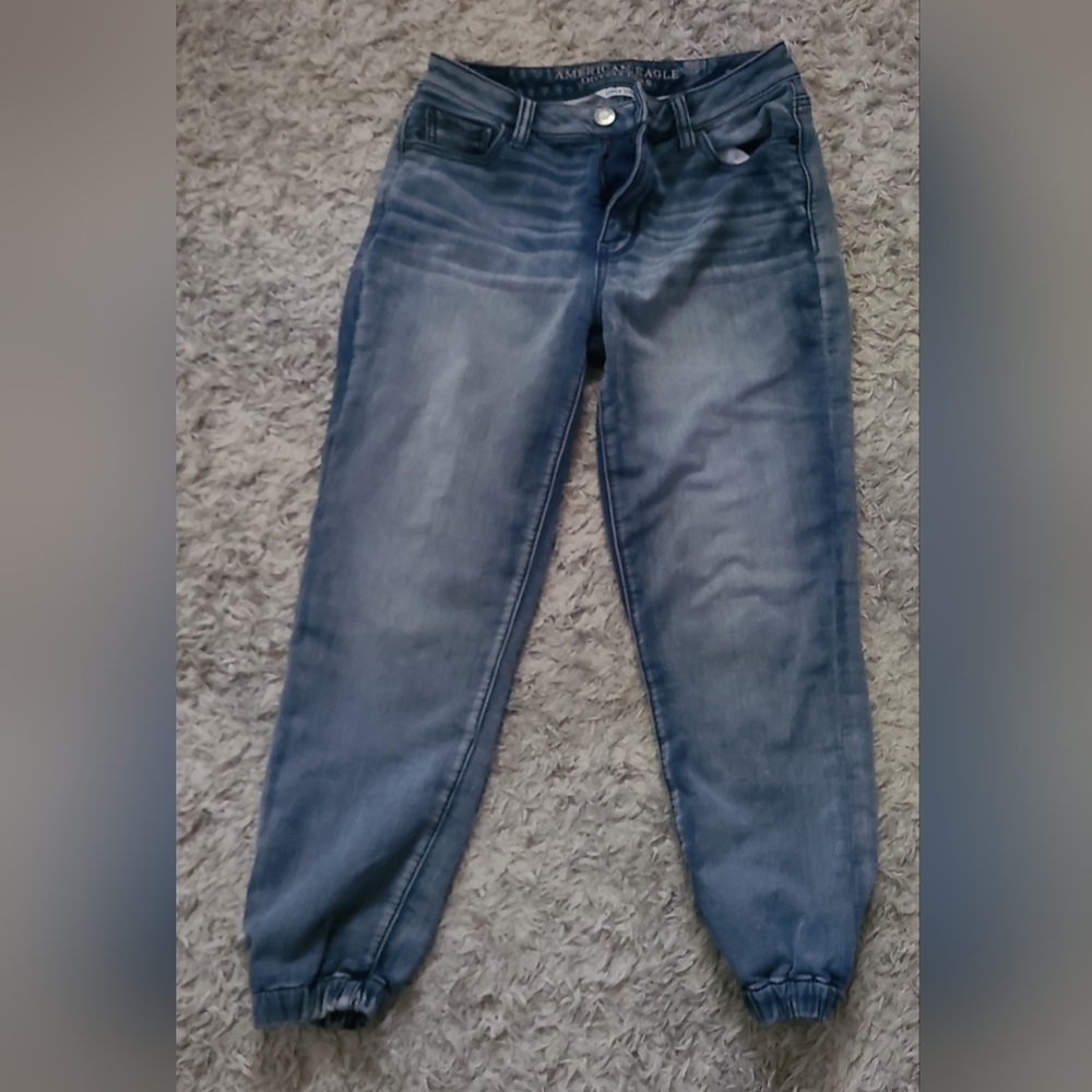 AE Womens Jogger Jeans